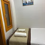Hotel Tree House