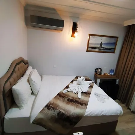 Отель Tree House