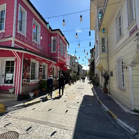 Szálloda Tree House *