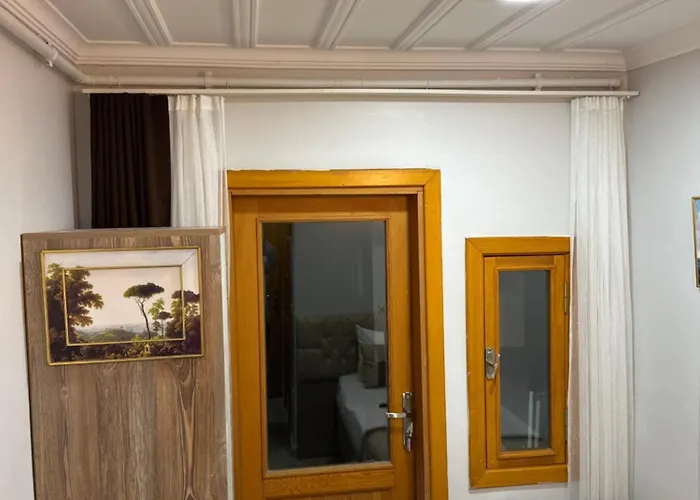 Tree House מלון *