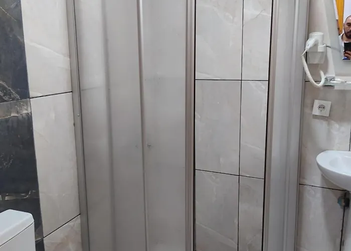 Tree House מלון *